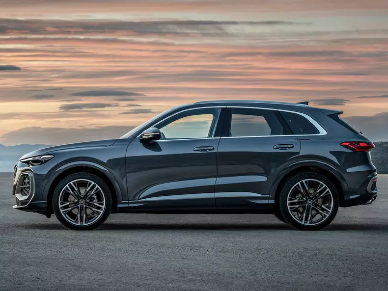 Audi-Q5-2025-HD-8aae87c91b6cae5a32bd92e8220940b8e672d32c4