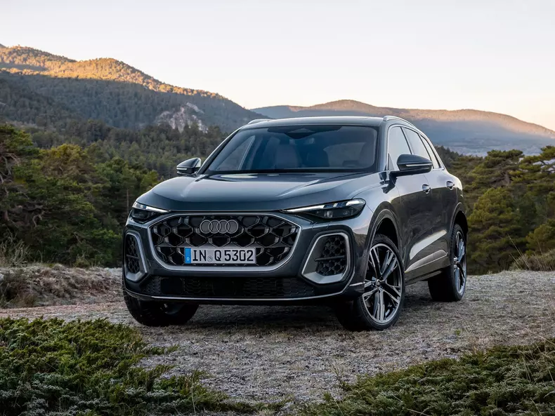 Audi-Q5-2025-HD-efdb9df81b6c2c97dd9c57997c92007250070d2c3