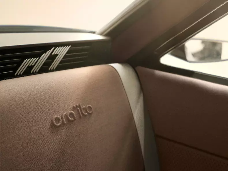 Renault-R17_Electric_Restomod_Concept-2024-HD-cf9d78081b6d9f2e9535196158cb1047f80e2089e