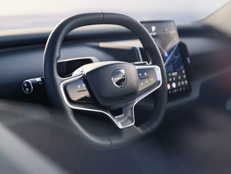 Volvo-EX30-2025-1600-25