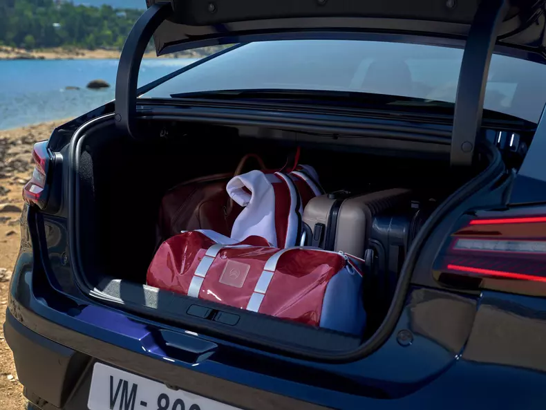 Citroen-C4_X-2025-HD-511873cf1b7f7db46972e7bac542519c649bebff4