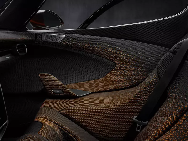 McLaren-W1-2025-HD-1cbf9eba1b8056e2c3f7a8e91a43d16f0af425182