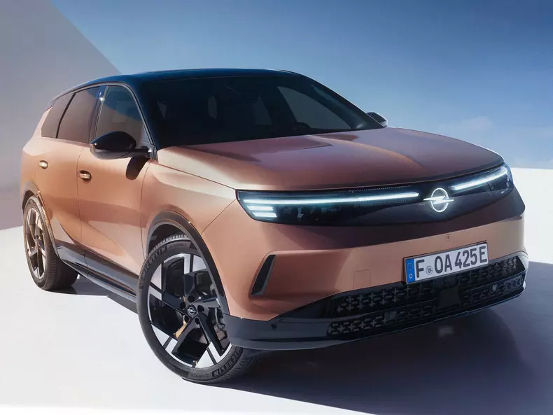 web_Opel-Grandland-2025-wallpaper