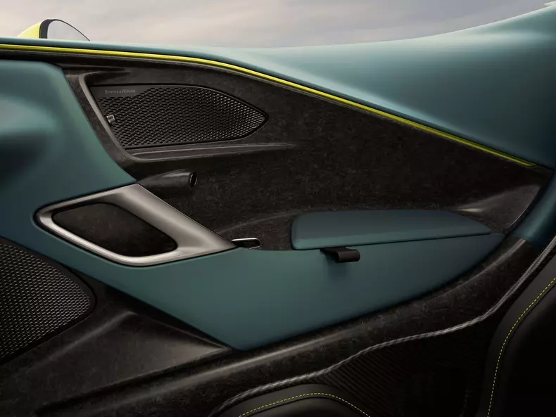 Aston_Martin-Valhalla-2026-HD-9c5e1a1f1b8f2d030bd308bbf4b731e883db856f7