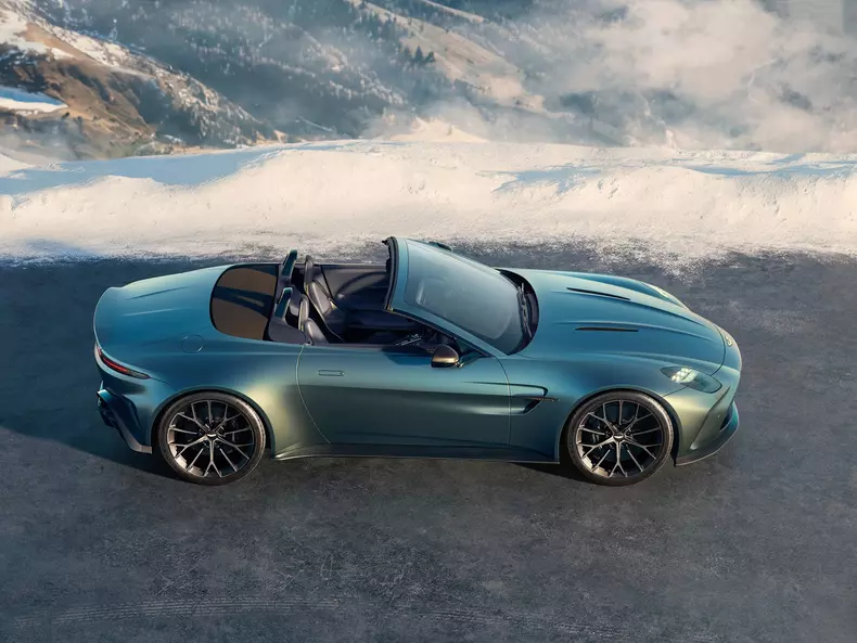 Aston_Martin-Vantage_Roadster-2026-HD-015dd7401b9b742522e0417e28324072e8ced6bd8