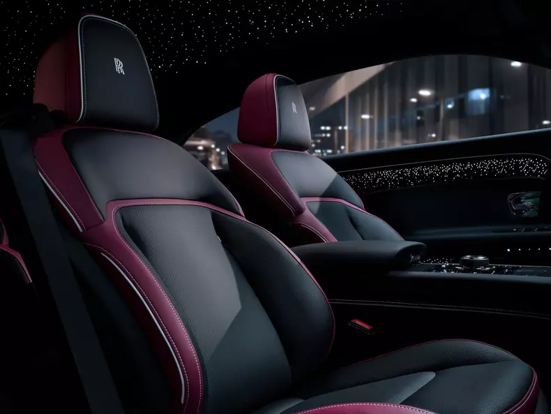 Rolls-Royce-Spectre_Black_Badge-2026-HD-94ae1a1d1ba8bd5f4bae904ad4f07008f662880bb