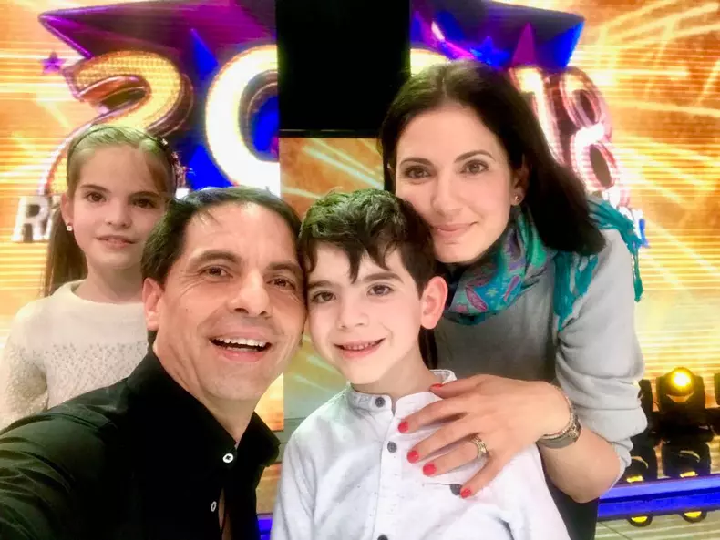 Dan Negru si familia sa