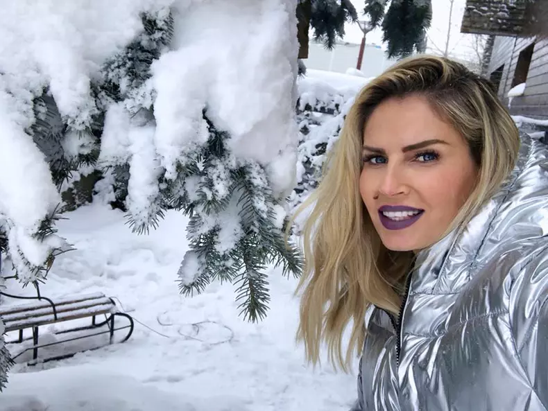 motivul pentru care Andreea Bănică a renunțat la alunița de pe față (4)