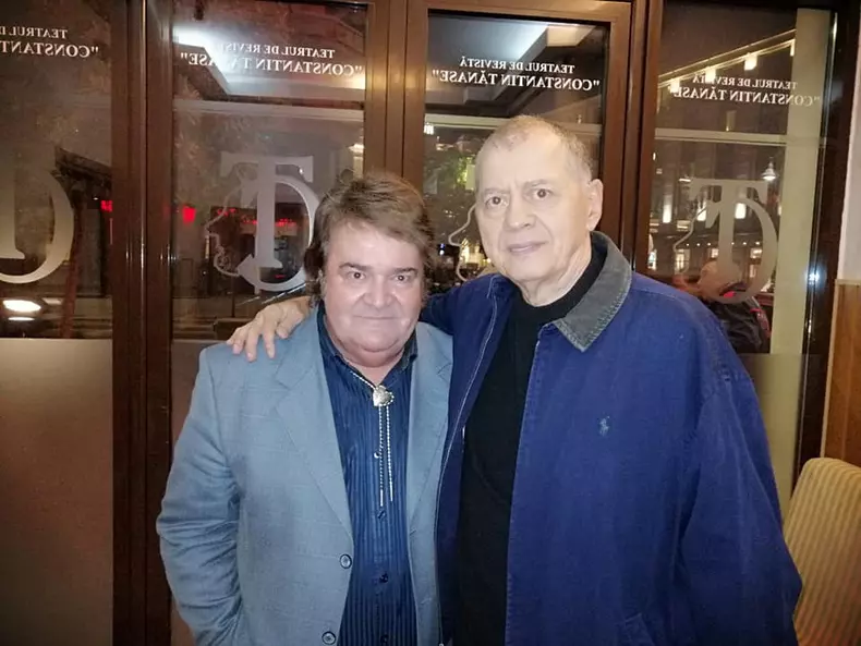 Cum arată soția lui Adrian Romcescu4