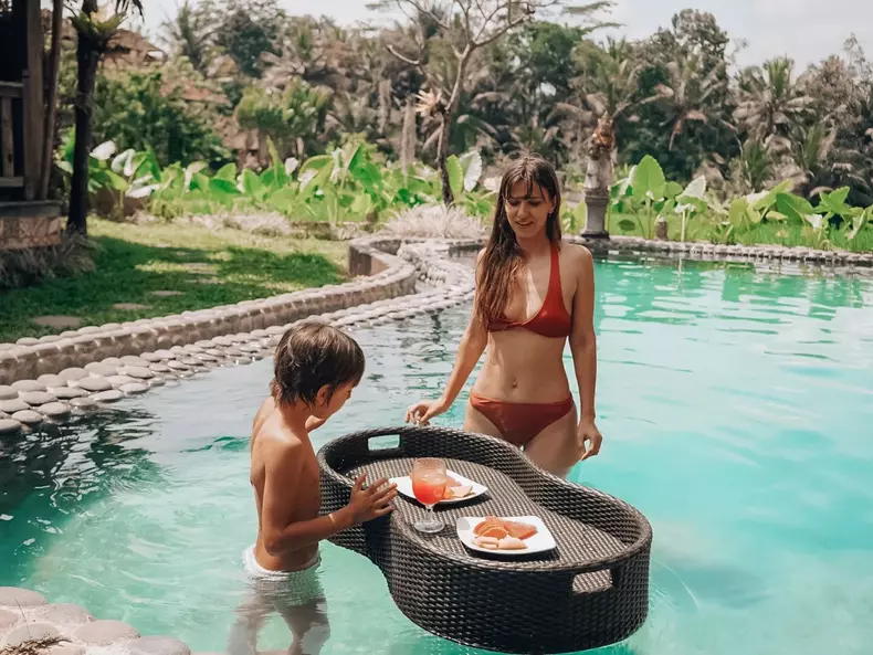 dana-rogoz-abdomen-plat-1