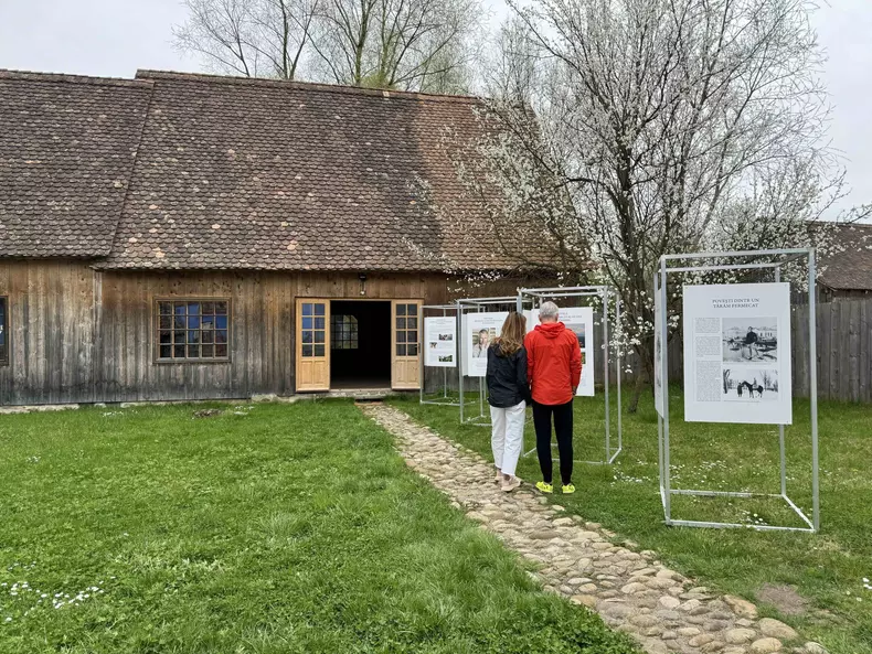 expozitie-casa-regele-charles-2