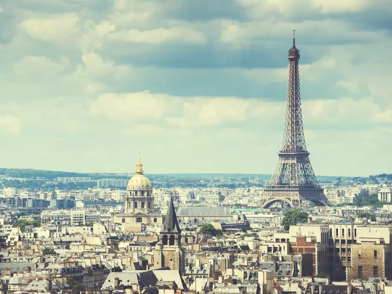7. Paris, Franța