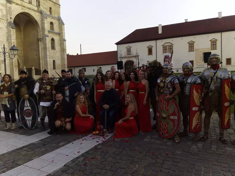 VI spectacol.jpg