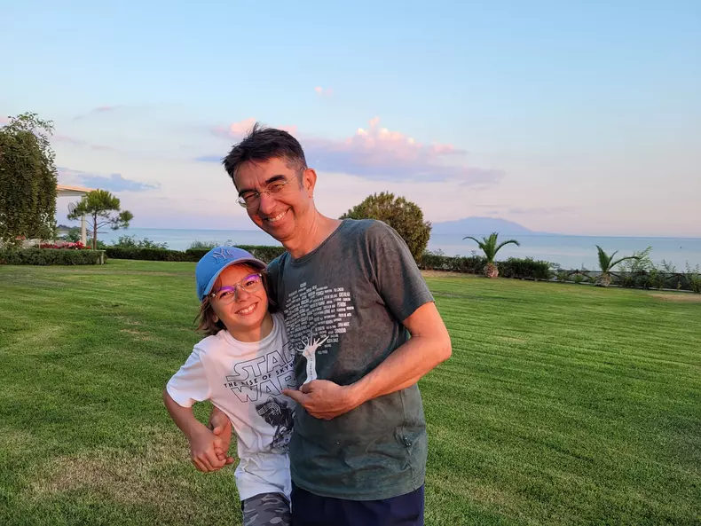 Mihai Găinușă, îndemnat de fiica lui să plece la Asia Express  (2)