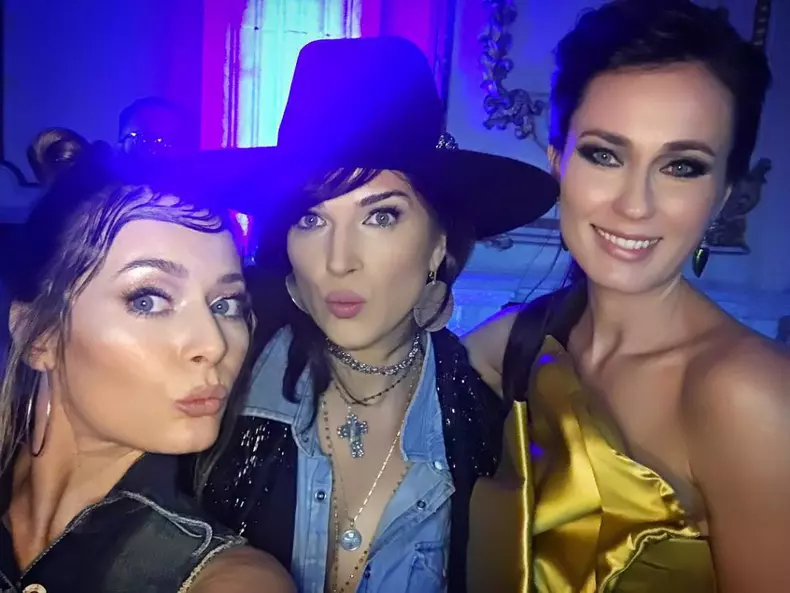 Laura Cosoi, Monica Barladeanu, Roxana Voloseniuc