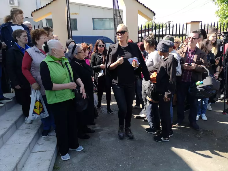 Vica la inmormantarea lui Razvan Ciobanu