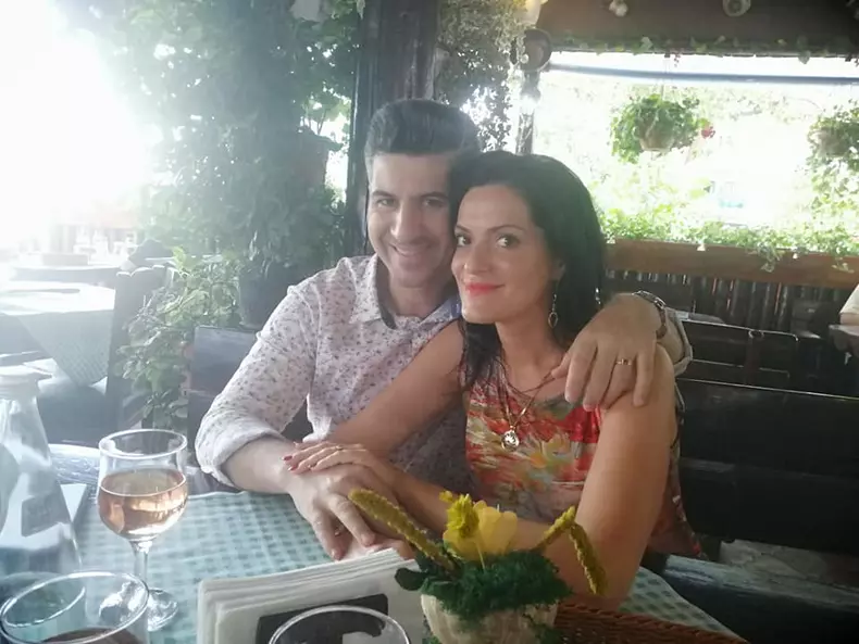 Lavinia Tatomir este căsătorită cu medicul Laurențiu Cârstea