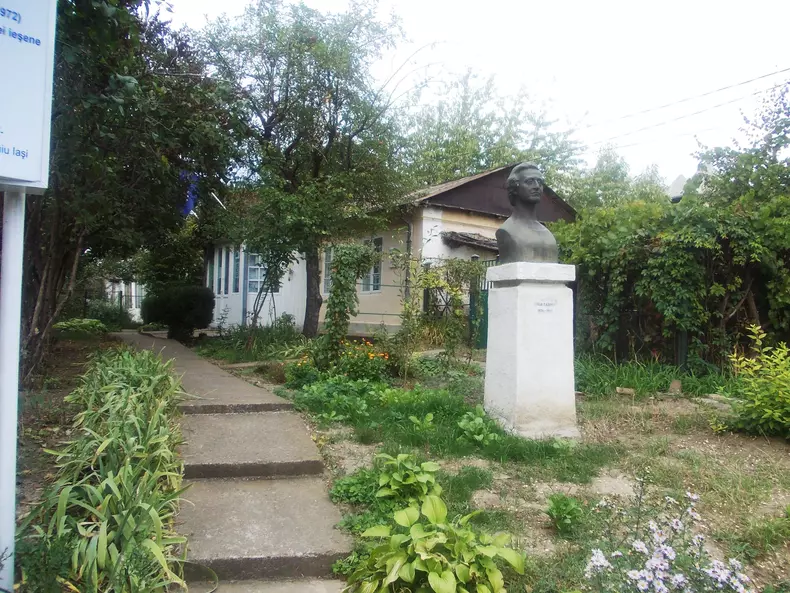 Casa memorială Otilia Cazimir