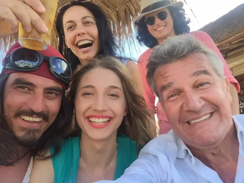 Monica-Odagiu-Dan-Bittman-Stau-cu-picioarele-in-apa-rece-videoclip-2016_cristi-raraitu.blogspot.ro_