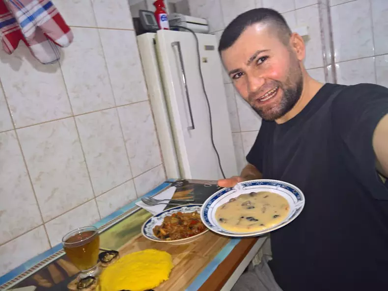 cine e Vasile Turnău de la Mireasa