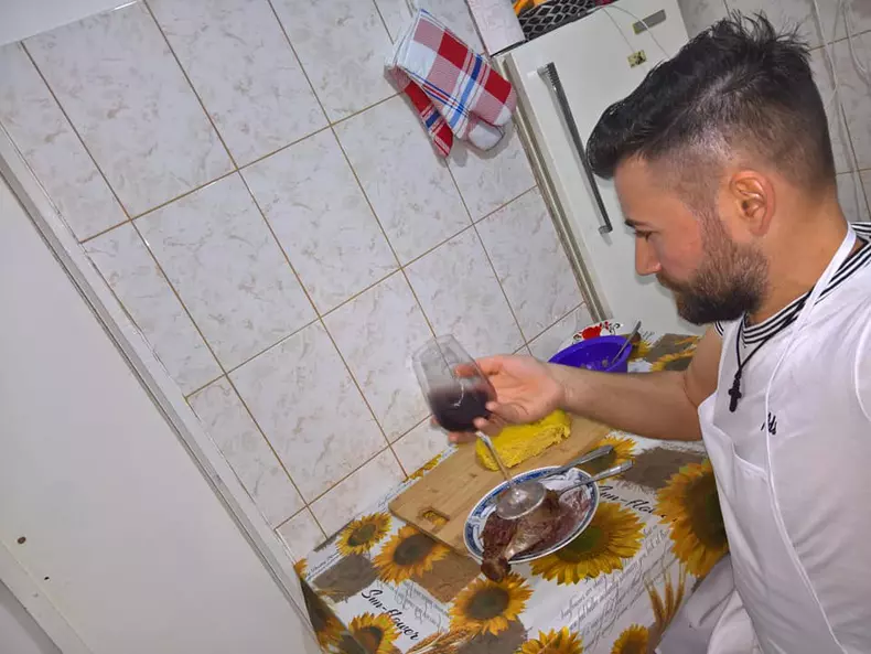 cine e Vasile Turnău de la Mireasa