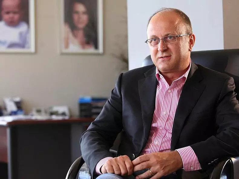 Dan-Șucu-proprietarul-Mobexpert-nu-consideră-amanarea-ratelor-o-soluție-1-Q-Magazine-800x600