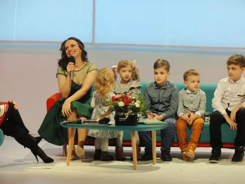 O-mai-știi-pe-Raluca-de-la-Angels-Cum-a-apărut-în-public-după-10-ani-de-absență-6