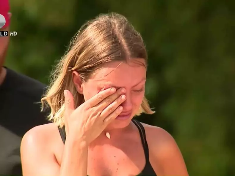 alexandra-stan-plange-la-survivor-romania