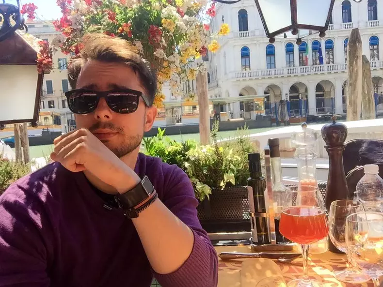 Cine-este-Taher-Sonu-căsătoriți-pe-nevăzute-7