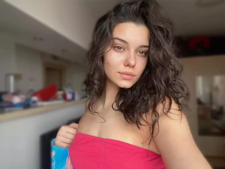 Chelsea-Grandabura-splash-6