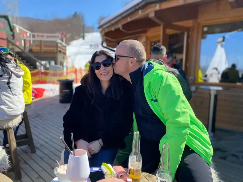 fosta-sotie-a-lui-razvan-simion-s-a-casatorit10