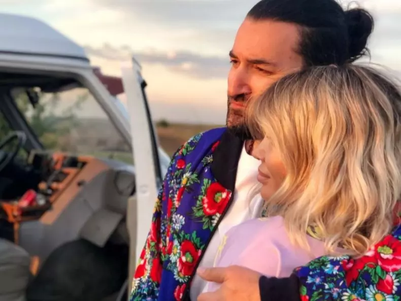 motivul-pentru-care-smiley-nu-se-casatoreste-cu-gina-pistol-2--crop-1630659070