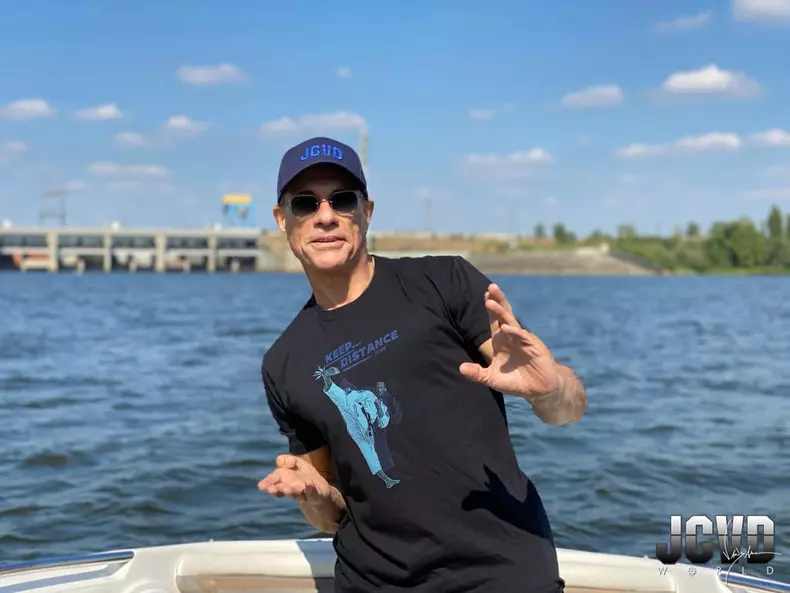 Jean-Claude-Van-Damme-8