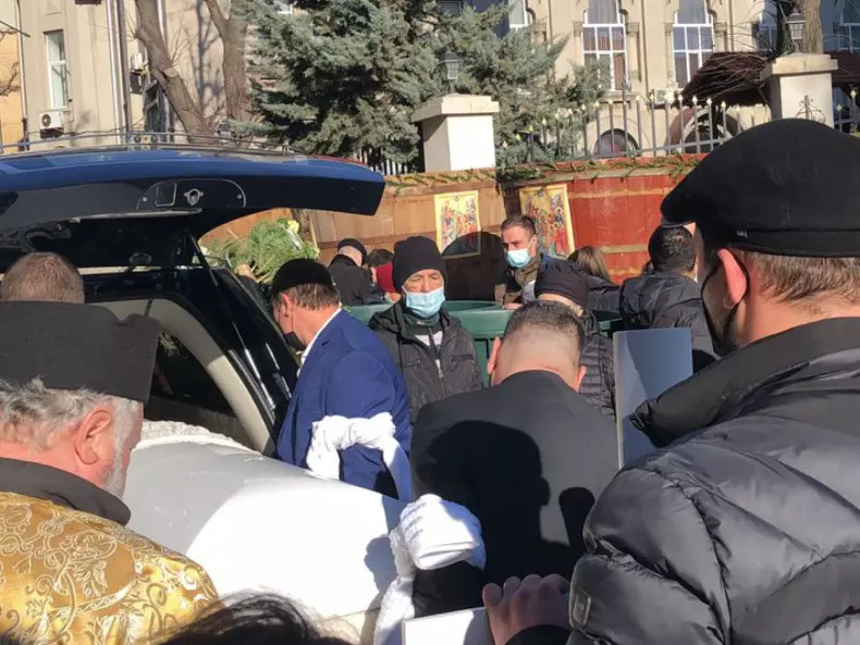 mihaela-galani-inmormantare-6