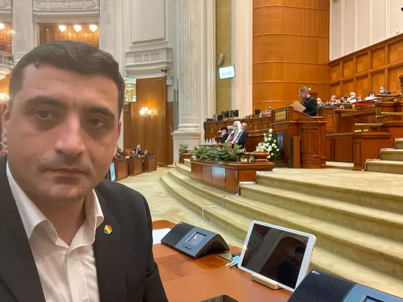 260553111_438993577596086_8689785317861639819_n