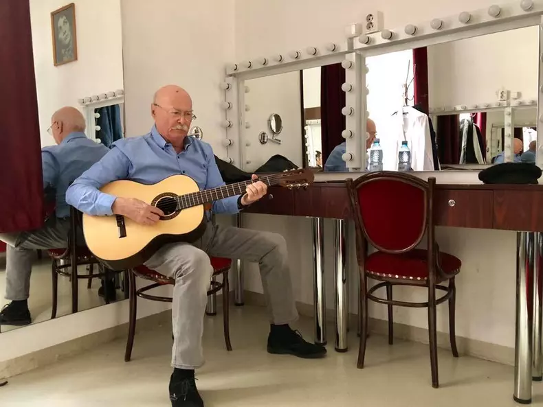 56375716_2339232572962305_8984968422412517376_n