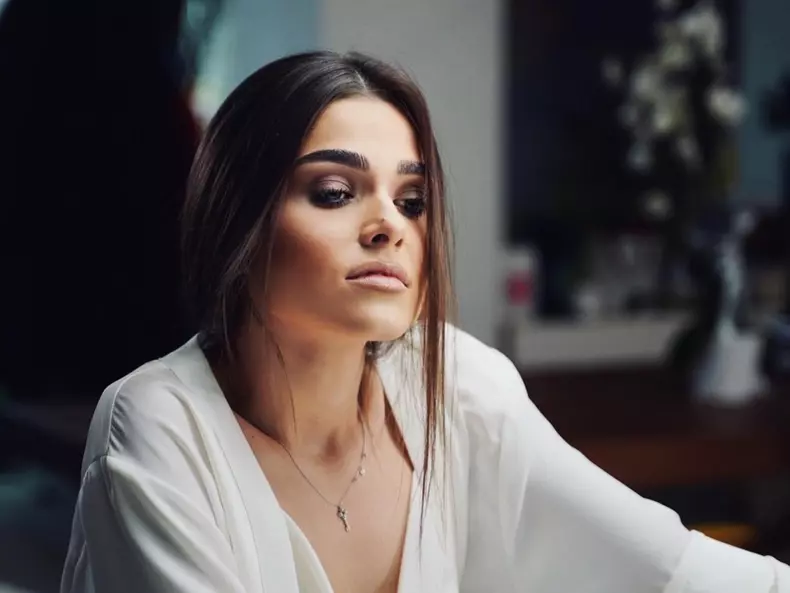 theo-rose-a-vrut-sa-colaboreze-cu-smiley-crop-1648625606