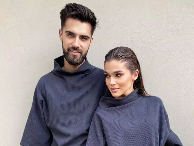 theorose-official-116257298-727700768021105-8617735669769829912-n-crop-1618552460-1