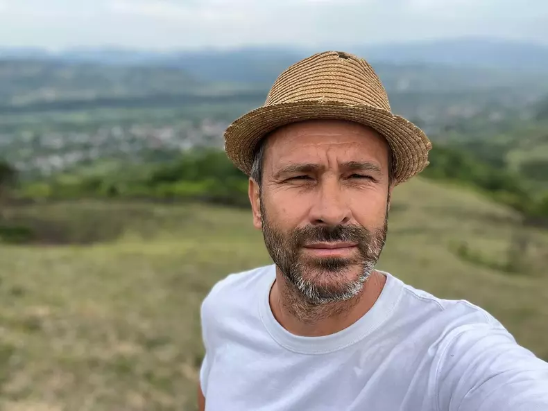 cine-este-nicolai-tand-4