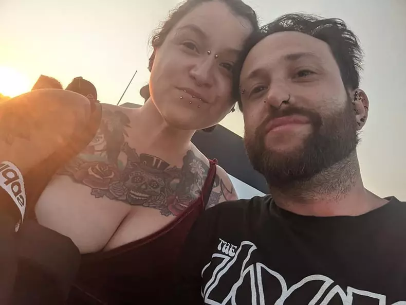 o-femeie-din-sua-s-a-casatorit-cu-doi-barbati-12