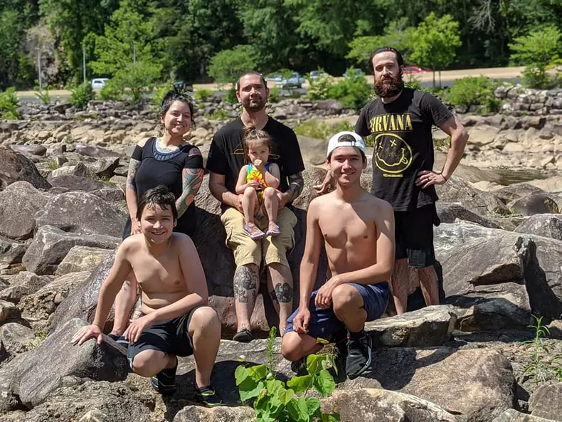 o-femeie-din-sua-s-a-casatorit-cu-doi-barbati-3