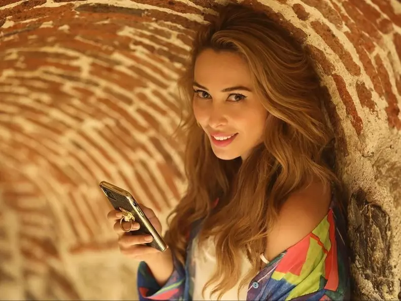 iulia-vantur-crop-1660119961