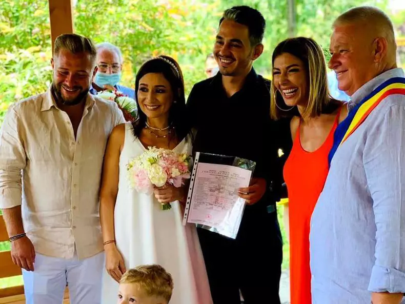 cu-ce-se-ocupa-si-cum-arata-socrul-ilincai-vandici.-putini-cunosc-acest-detaliu-despre-familia-vedetei-kanal-d-5