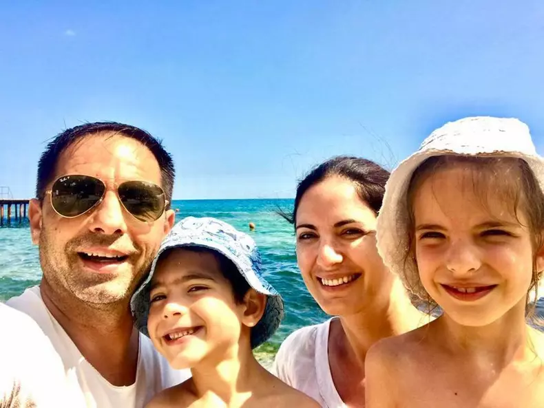 dan-negru-familie-2