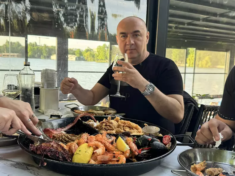 leo-de-la-strehaia-7