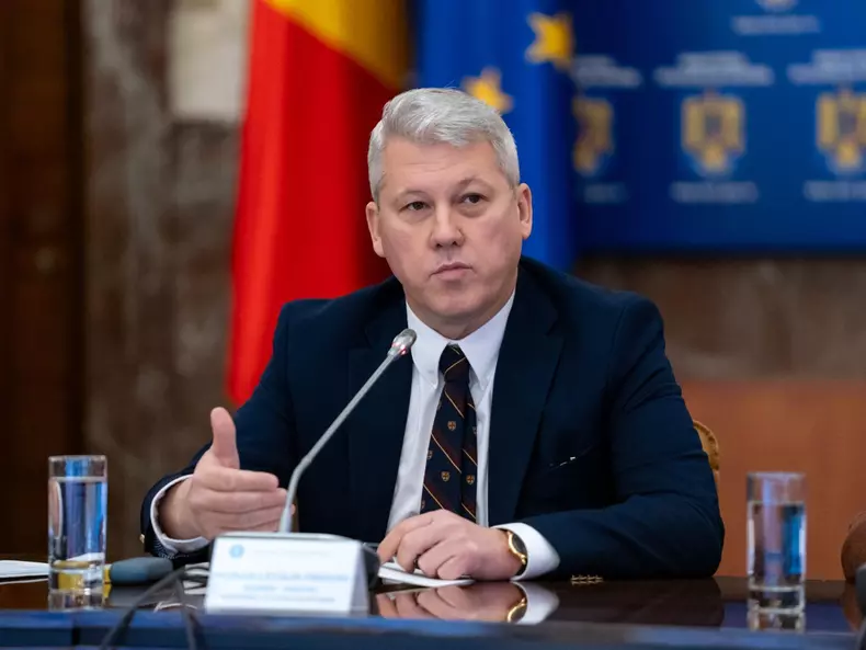 Cătălin Predoiu5