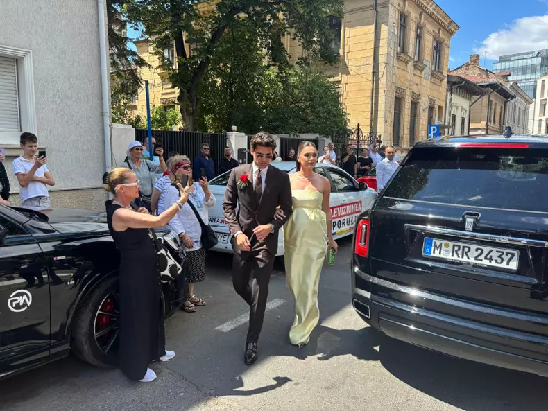 Kira-Hagi-rochie-mireasa.9