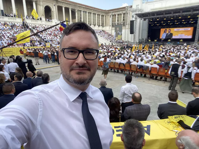 dan tanasă 8