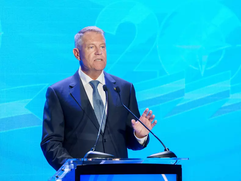 klaus iohannis9