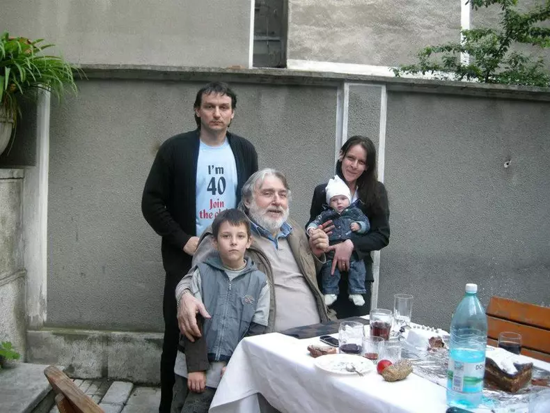 adrian-paunescu-cu-andrei-si-nepotii